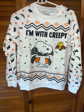 Peanuts White Crewneck Sweatshirt with Black Graphic.  Halloween Size Small